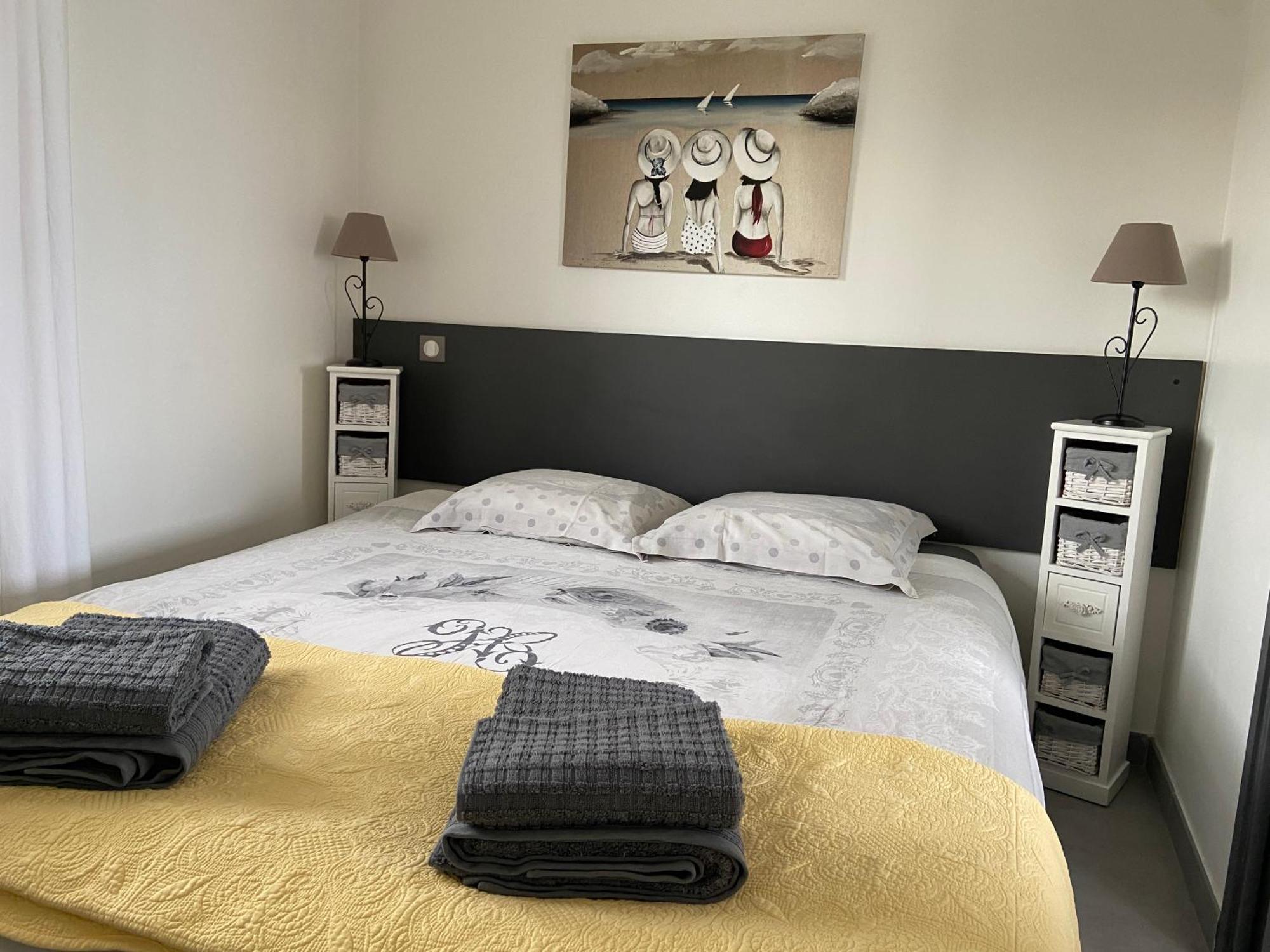 Residence La Voile Blanche 1 弗龙蒂尼昂 外观 照片