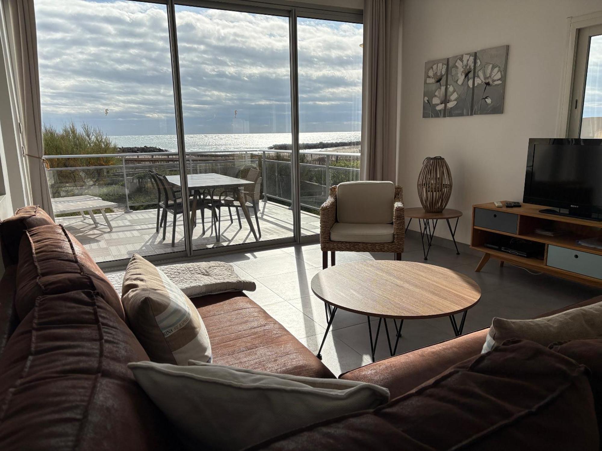 Residence La Voile Blanche 1 弗龙蒂尼昂 外观 照片