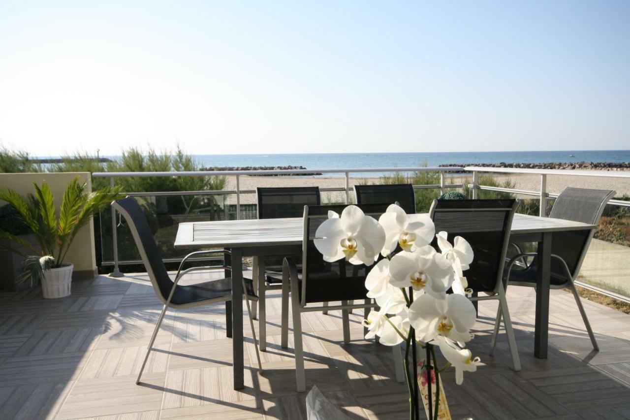 Residence La Voile Blanche 1 弗龙蒂尼昂 外观 照片
