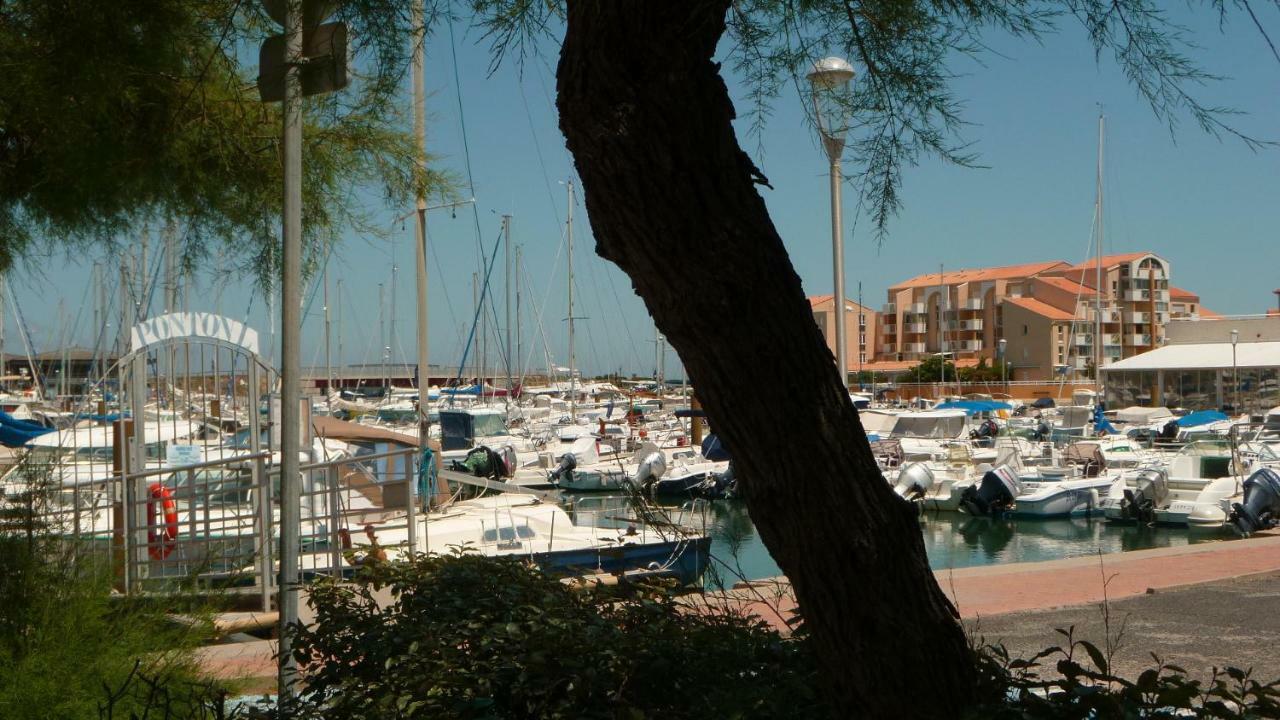 Residence La Voile Blanche 1 弗龙蒂尼昂 外观 照片