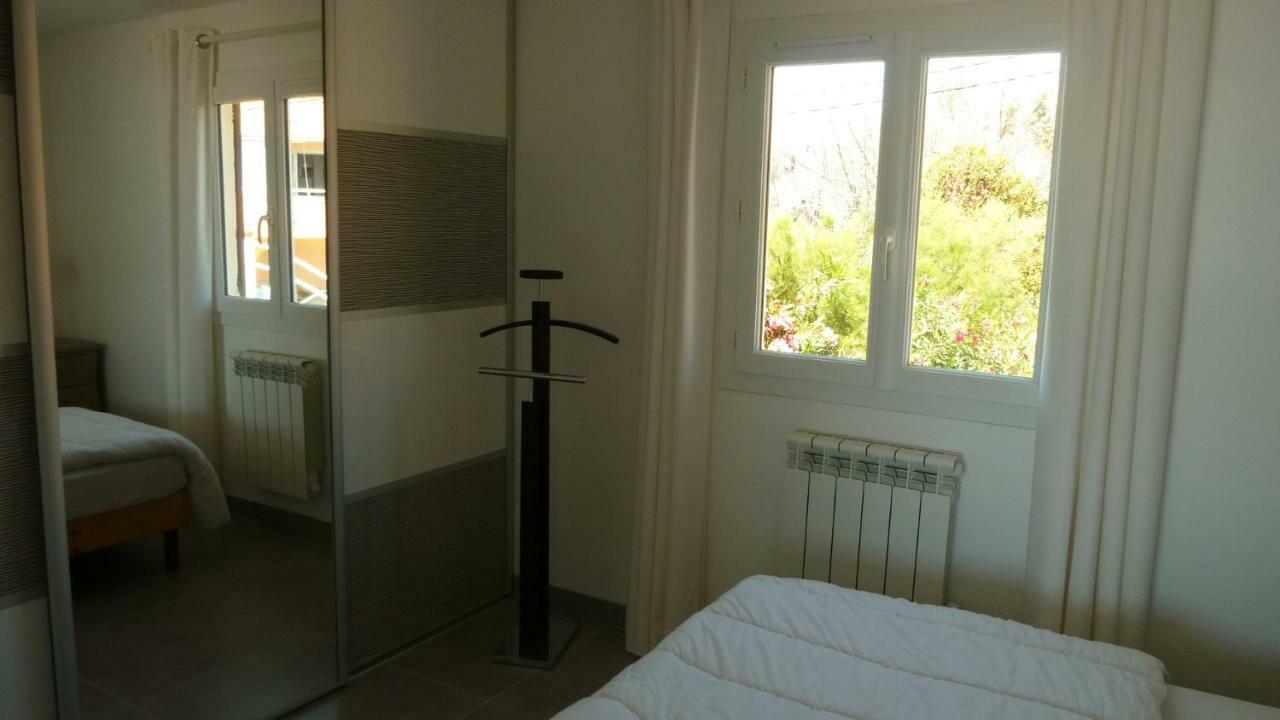Residence La Voile Blanche 1 弗龙蒂尼昂 外观 照片