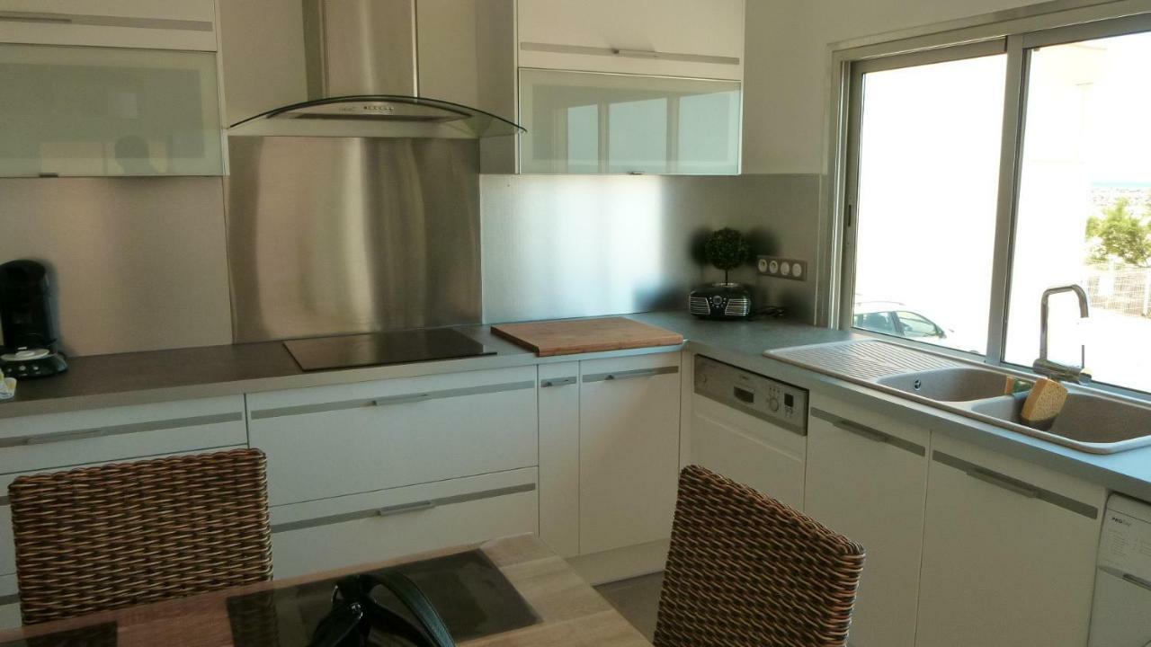 Residence La Voile Blanche 1 弗龙蒂尼昂 外观 照片