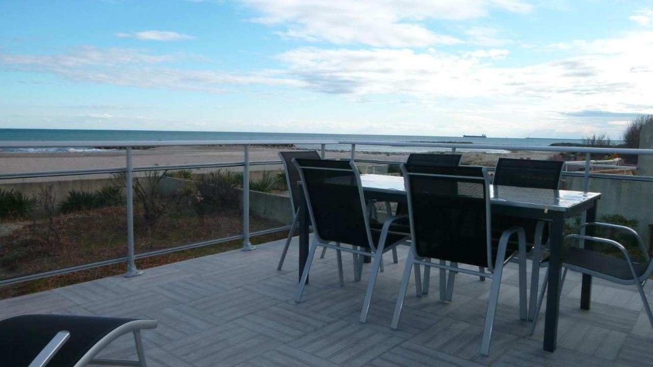 Residence La Voile Blanche 1 弗龙蒂尼昂 外观 照片