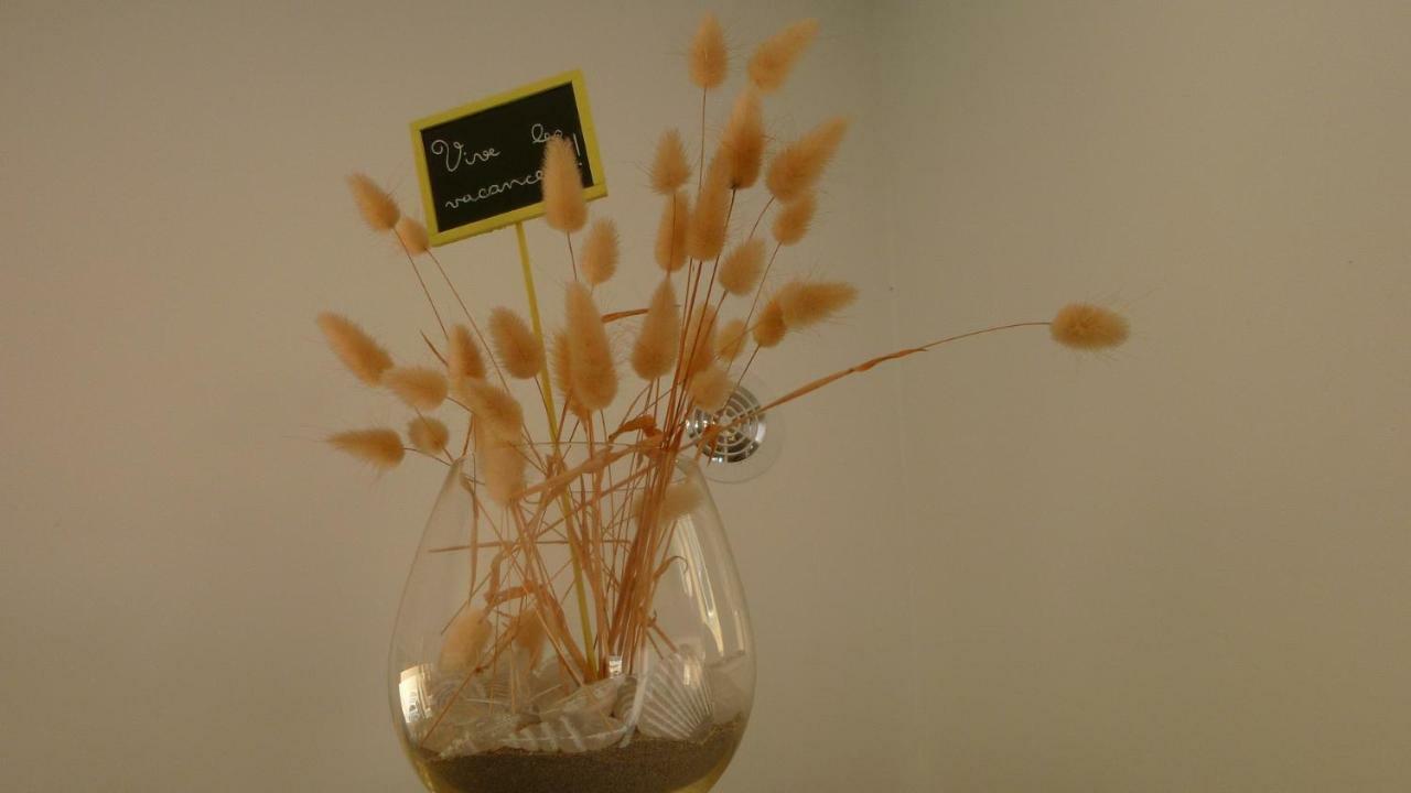 Residence La Voile Blanche 1 弗龙蒂尼昂 外观 照片