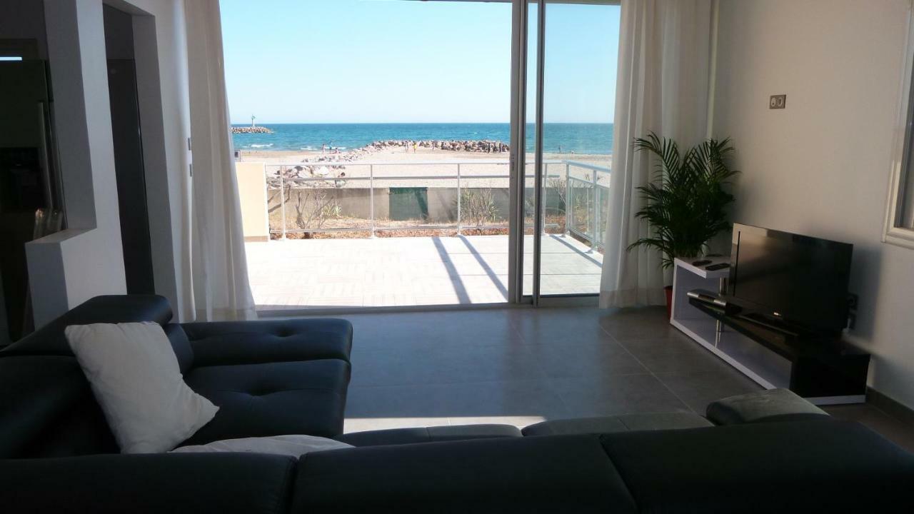 Residence La Voile Blanche 1 弗龙蒂尼昂 外观 照片